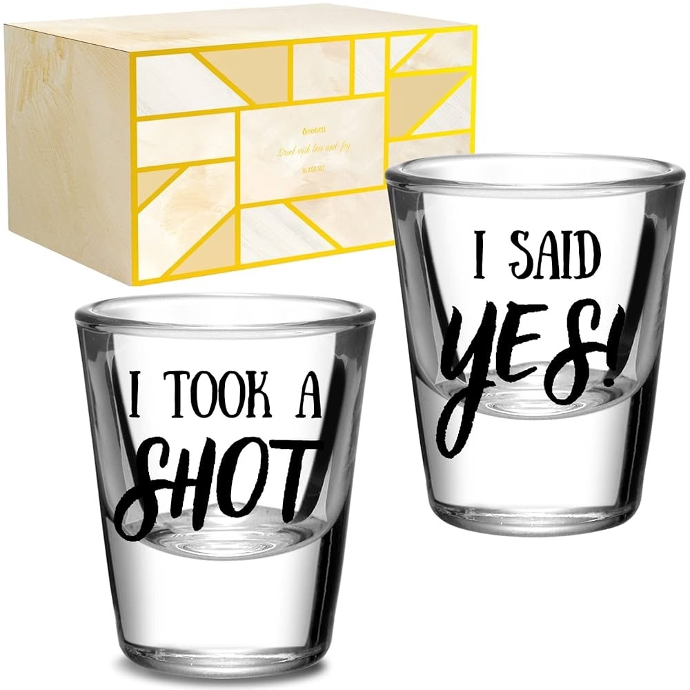 [5x$25] ⭐️ NEW 2-Pack Mr. & Mrs. Wedding Shot Glass Set Engagement Gift - NWT